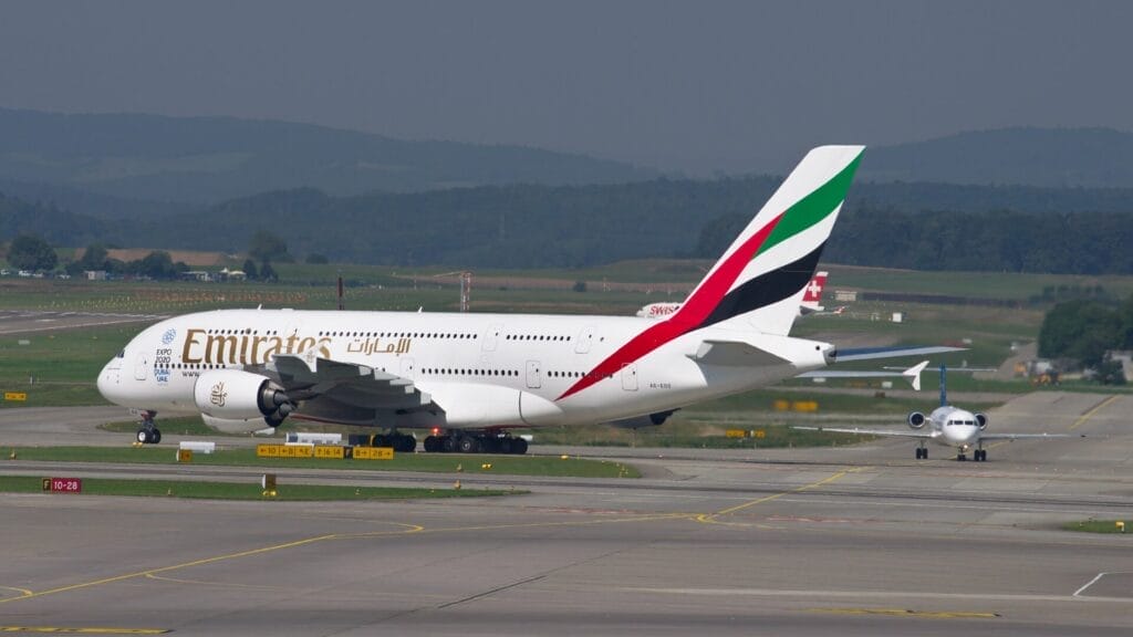 Emirates-Airline-on-Airport