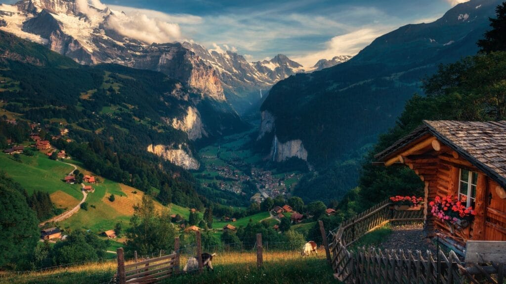 Lauterbrunnen-valley-in-the-Swiss-Alps-viewed-from-the-alpine-village-of-Wengen