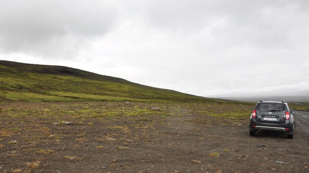 Gray-Dacia-Duster-on-one-of-Icelands-F-roads